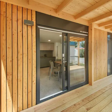 Premium Mobile Homes - & Adria Hébergement de vacances *